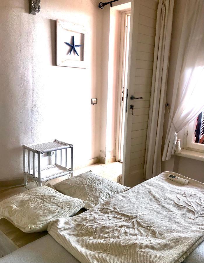 4 Apartment *